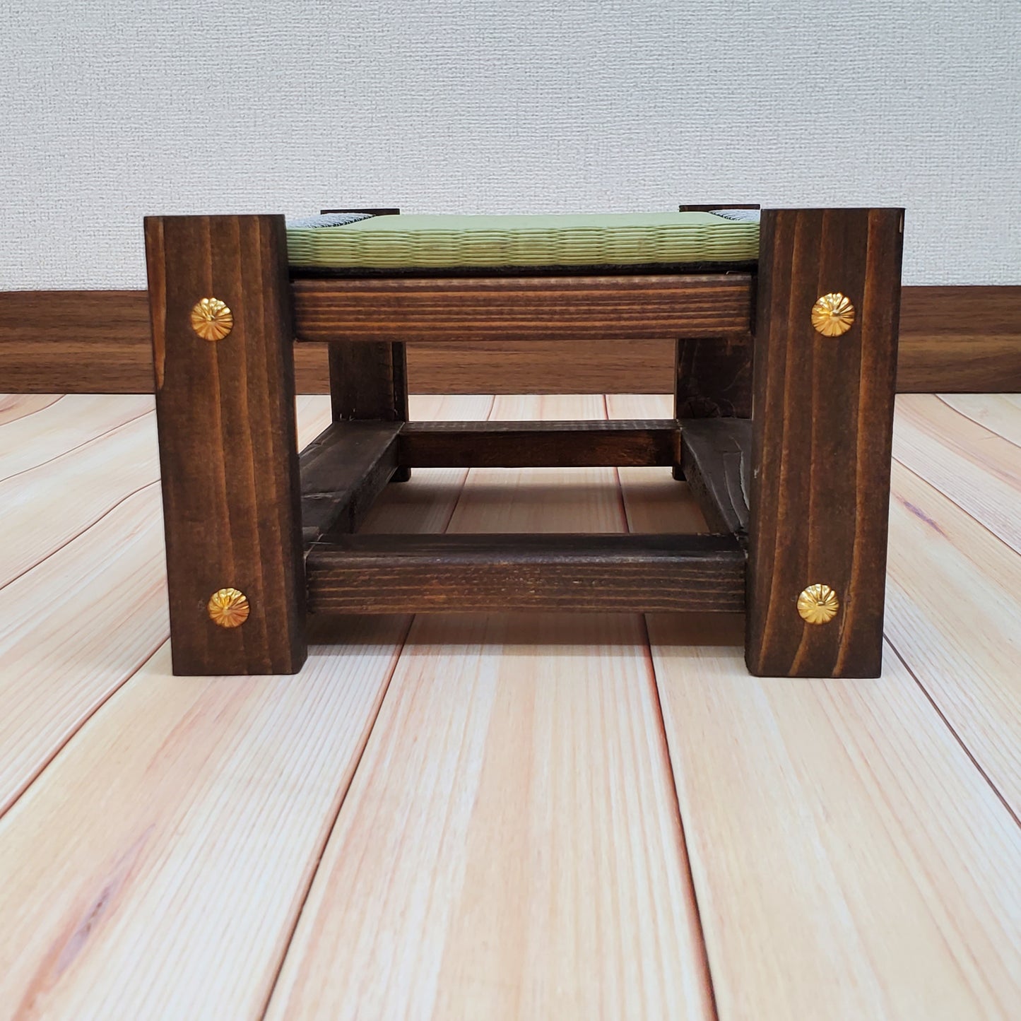 Tatami Display Stand Walnut Finish Japanese Blue Edge Collection Nendoroid