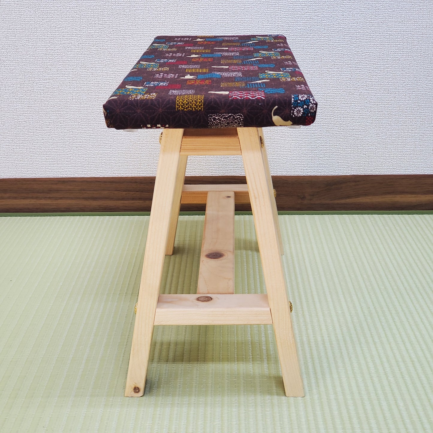 Cat Wagara Display Bench – Handmade Wood, Japanese Decor, Beeswax Finish