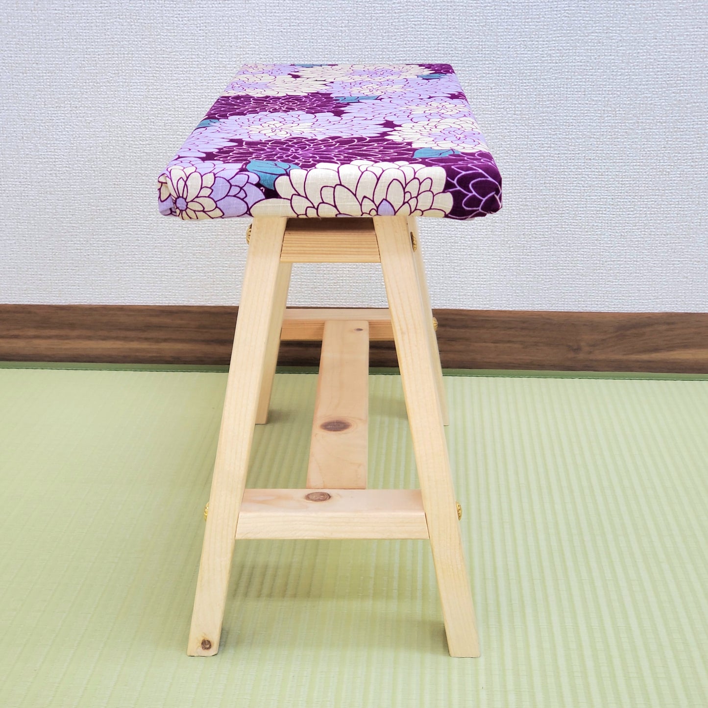 Flower Wagara Display Bench – Handmade Wood, Japanese Decor, Beeswax Finish