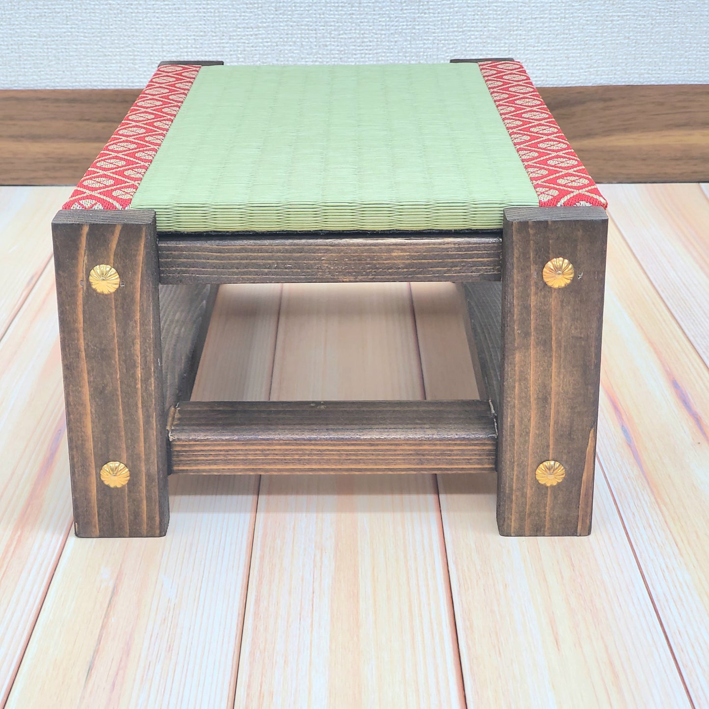 Tatami Japanese Display Stand Walnut Finish Red Edge Collection Nendoroid