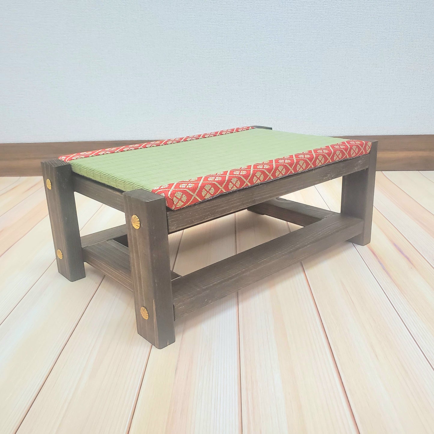 Tatami Japanese Display Stand Walnut Finish Red Edge Collection Nendoroid