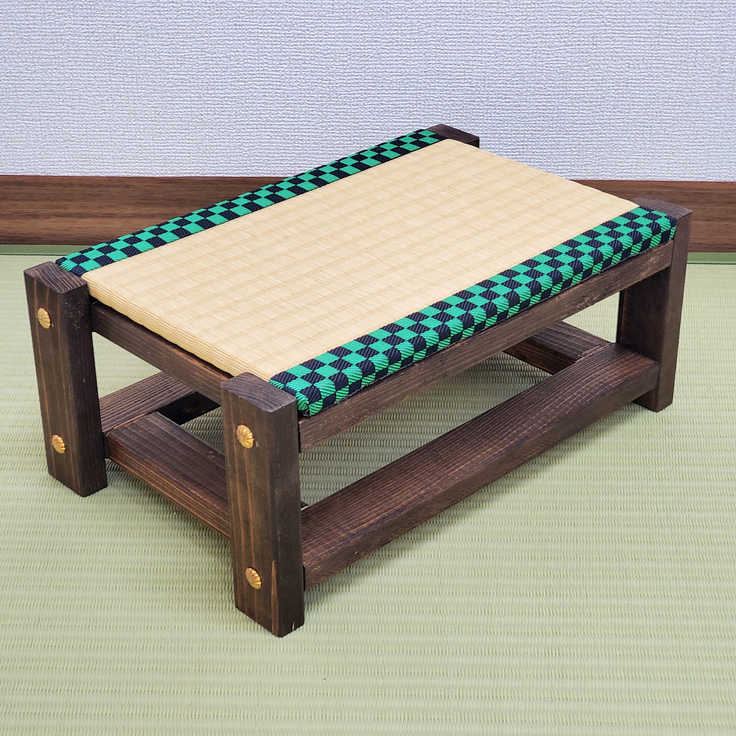 Tatami Display Stand Walnut Finish Japanese Ichimatsu Edge Collection Nendoroid