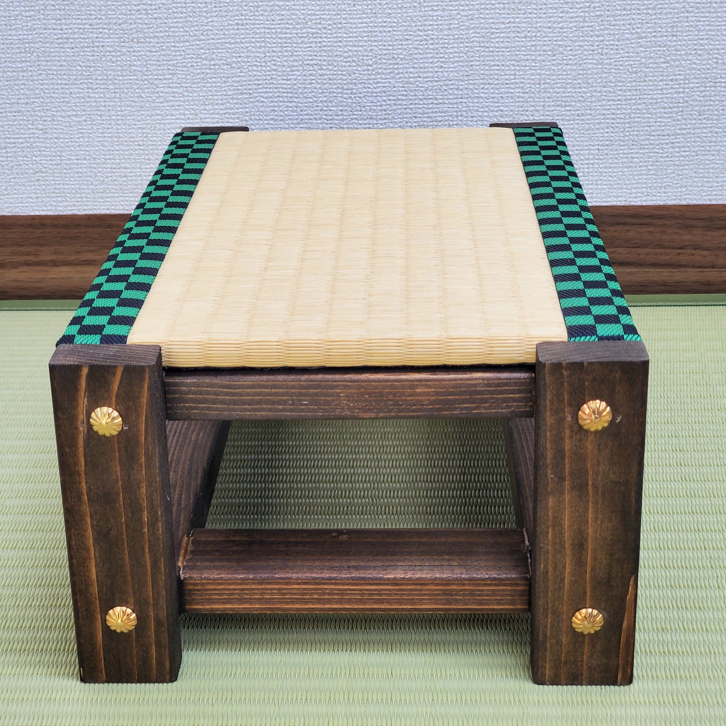 Tatami Display Stand Walnut Finish Japanese Ichimatsu Edge Collection Nendoroid
