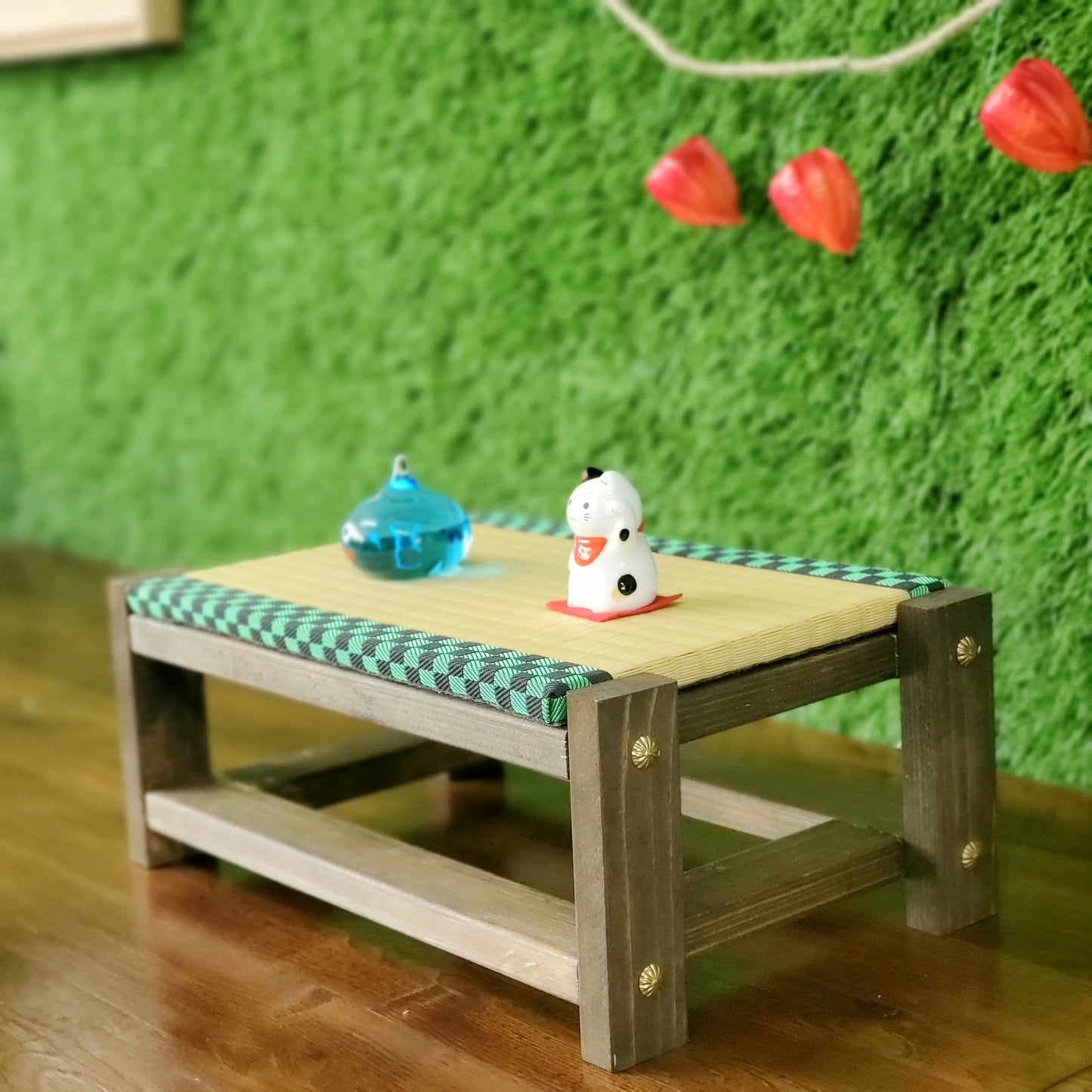 Tatami Display Stand Walnut Finish Japanese Ichimatsu Edge Collection Nendoroid