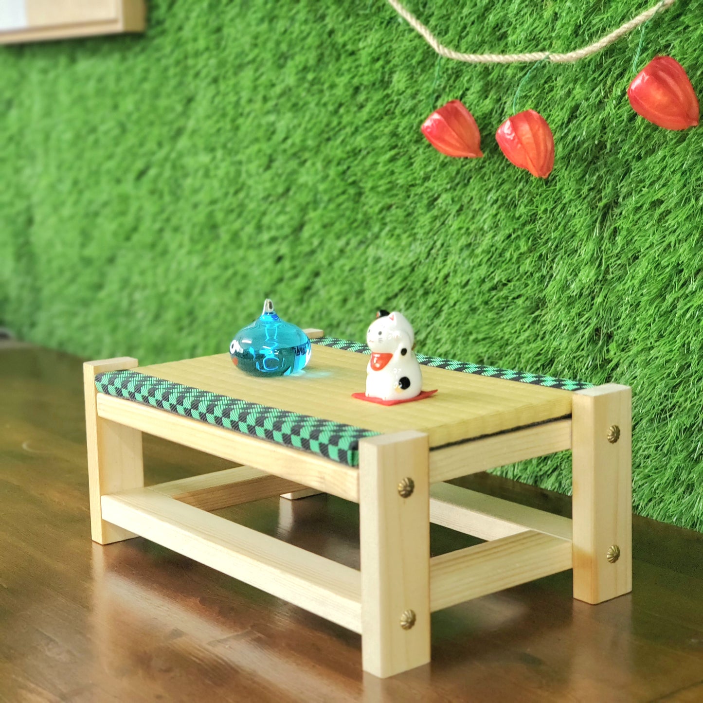 Tatami Display Stand Beeswax Finish Japanese Ichimatsu Edge Collection Nendoroid