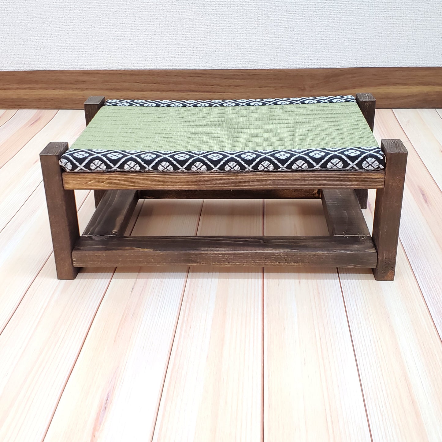 Tatami Display Stand Walnut Finish Japanese Blue Edge Collection Nendoroid