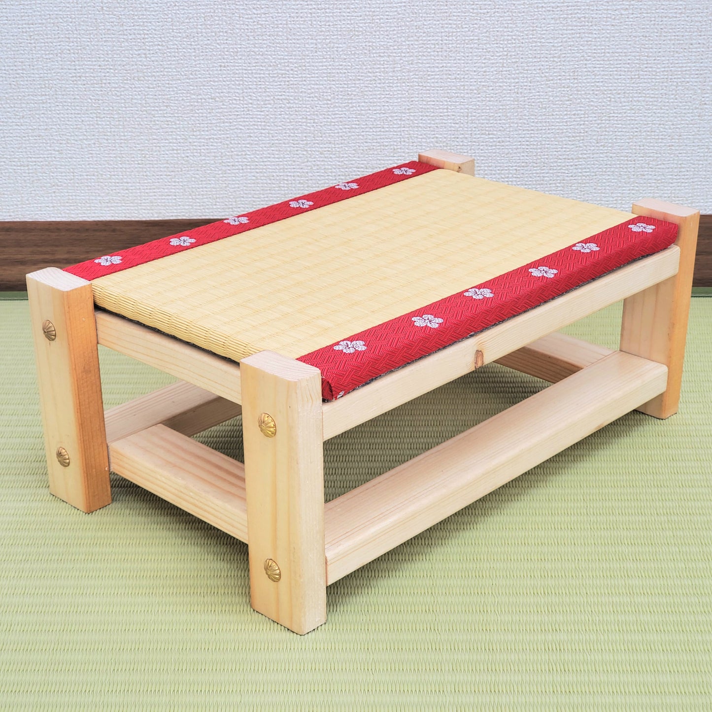 Tatami Display Stand Beeswax Finish Sakura Edge Japanese Collection Nendoroid